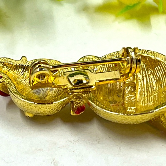 Gerry’s Signed Vintage Snowman and Candy-cane Brooch - Picture 4 of 7